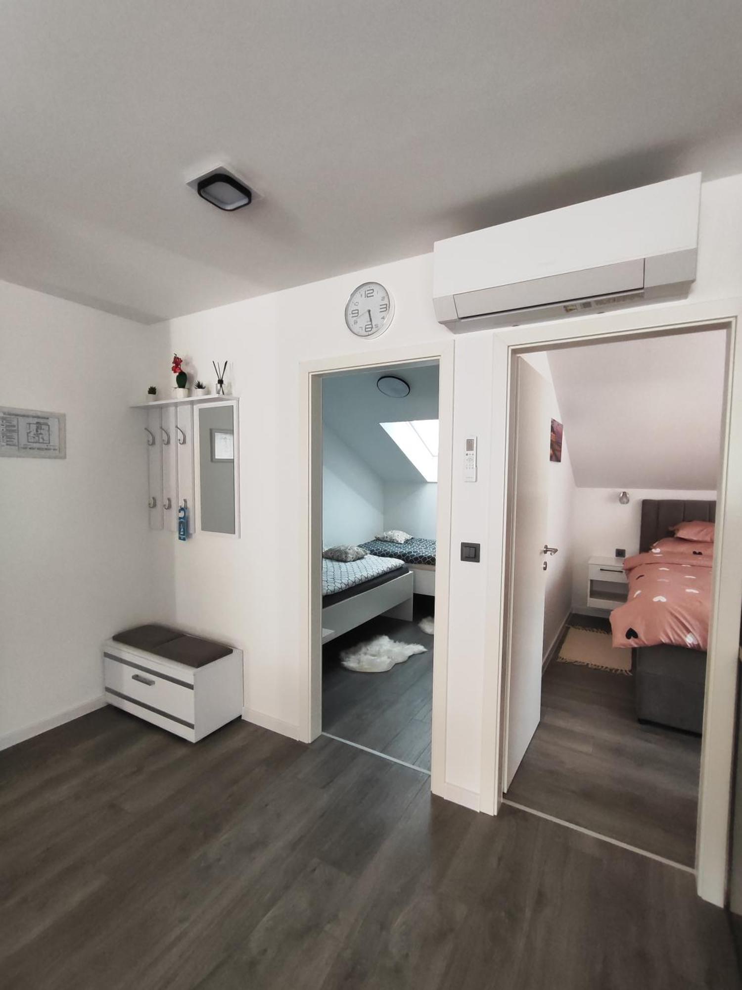 Happy Moments 1 Apartment Gornje Jesenje Екстериор снимка